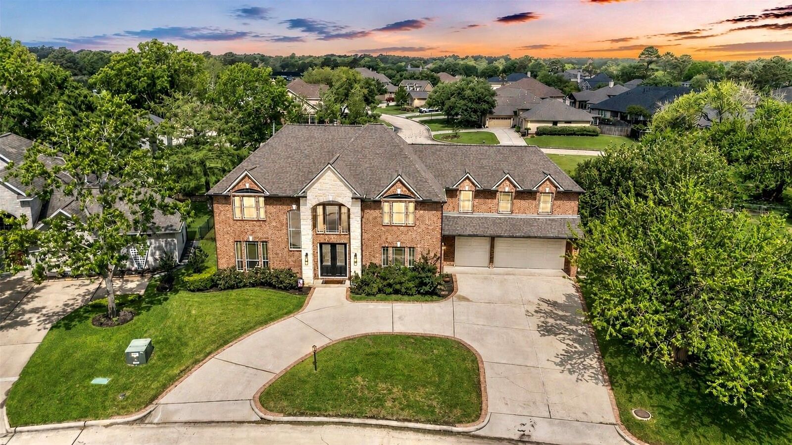 Property Photo:  15 Winterhaven Lane  TX 77356 