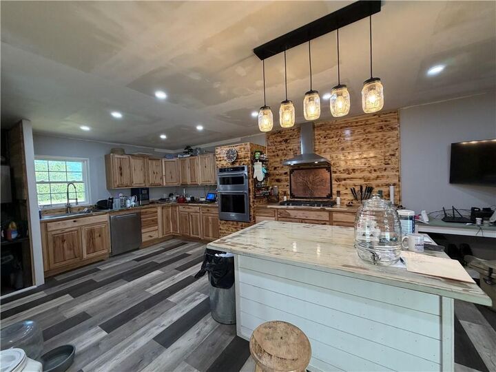 Property Photo: 1201 Cedar Street KS 67024