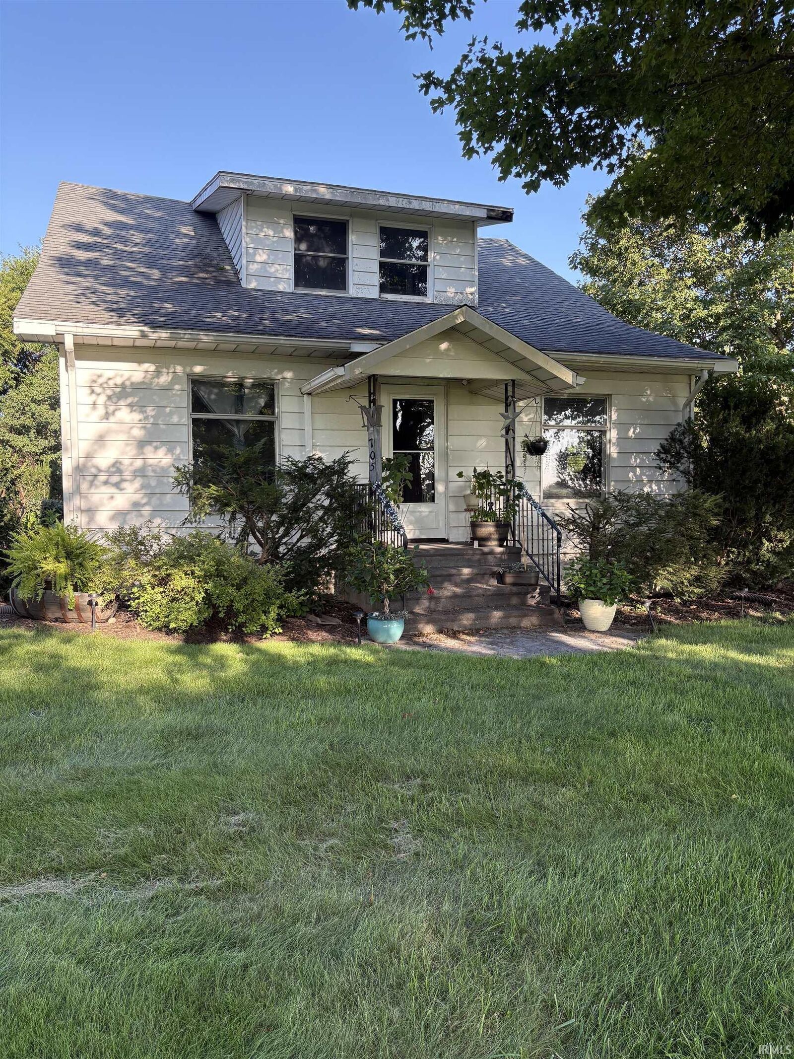 Property Photo: 705 S Logan Street IN 46939