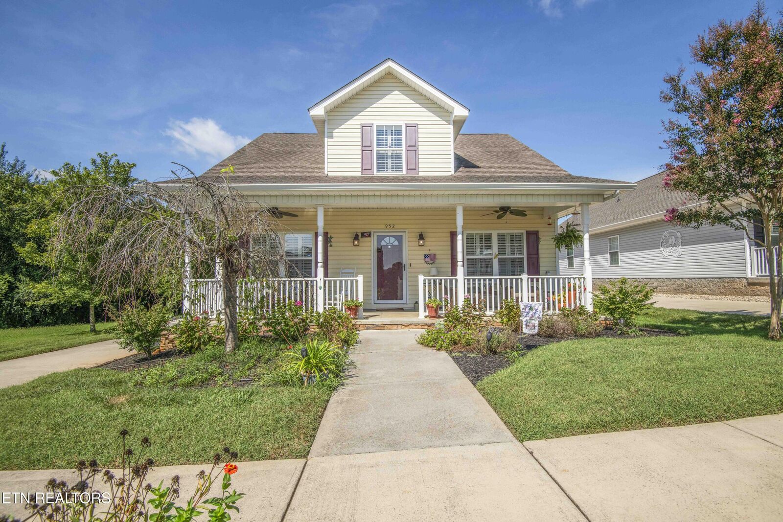 Property Photo:  952 Stratford Ave  TN 37874 