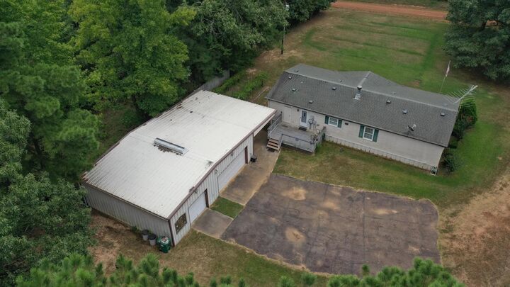Property Photo: 725 County Road 2359 TX 75566