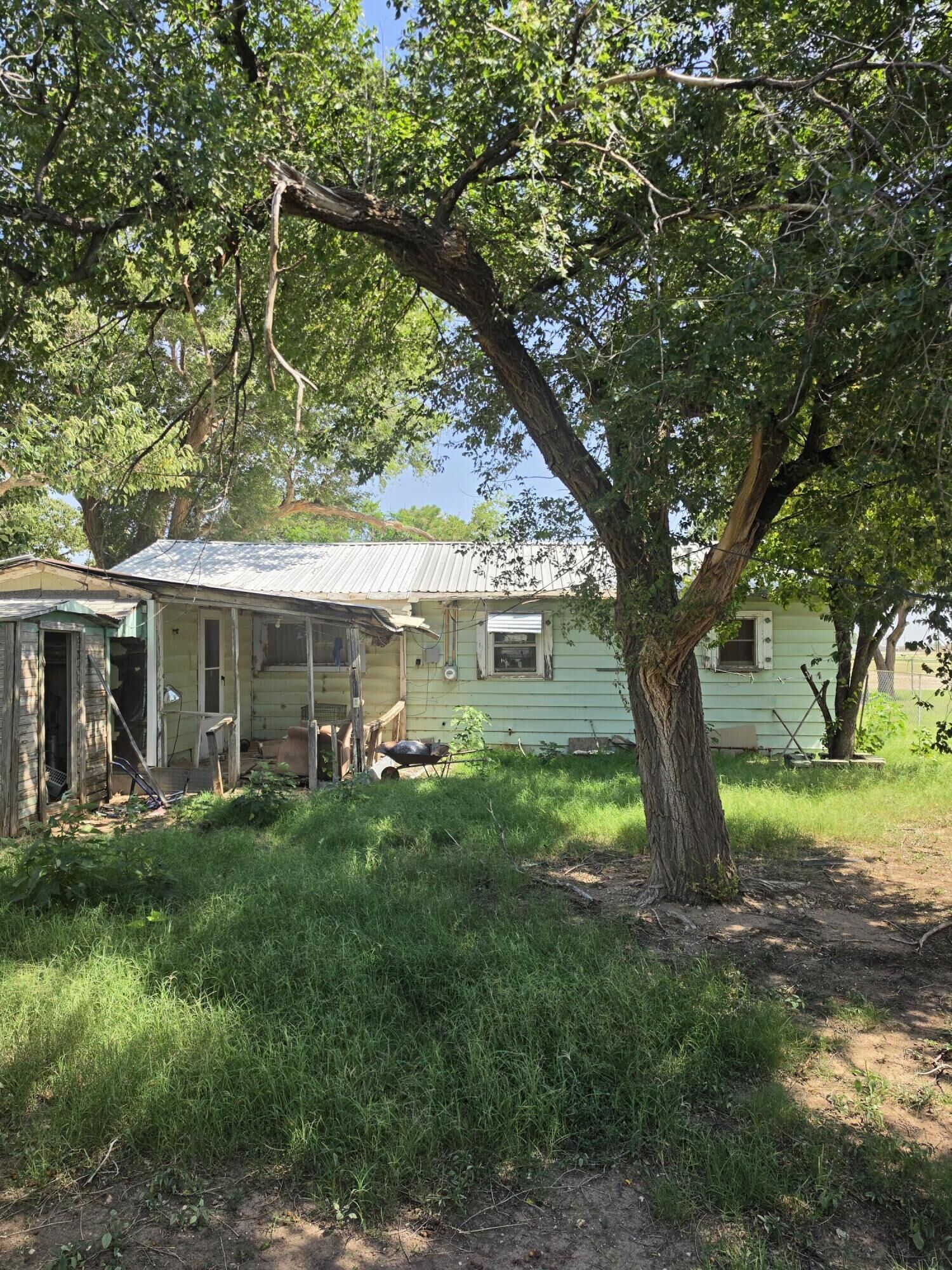 Property Photo:  404 E 3rd Street  TX 79329 