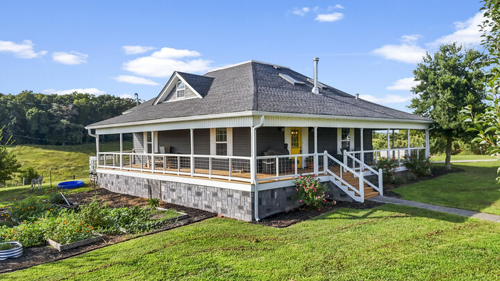 Property Photo: 1246 Greenbriar Road TN 37877
