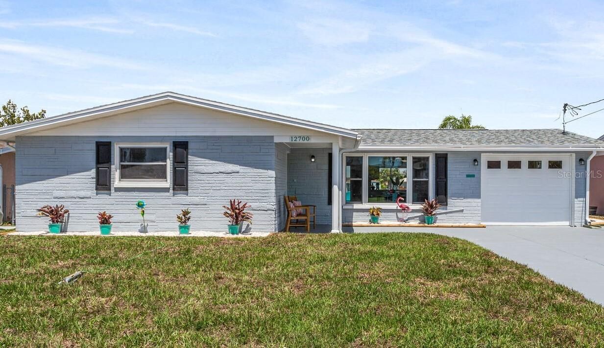 Property Photo: 12700 5th Isle FL 34667