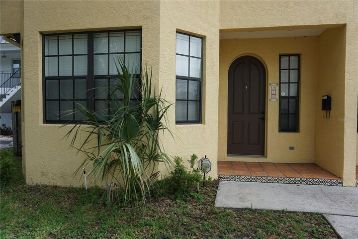 Property Photo: 316 34th Avenue N FL 33704
