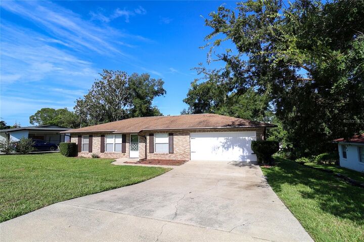 Property Photo:  1526 Piedmont Drive  FL 32725 