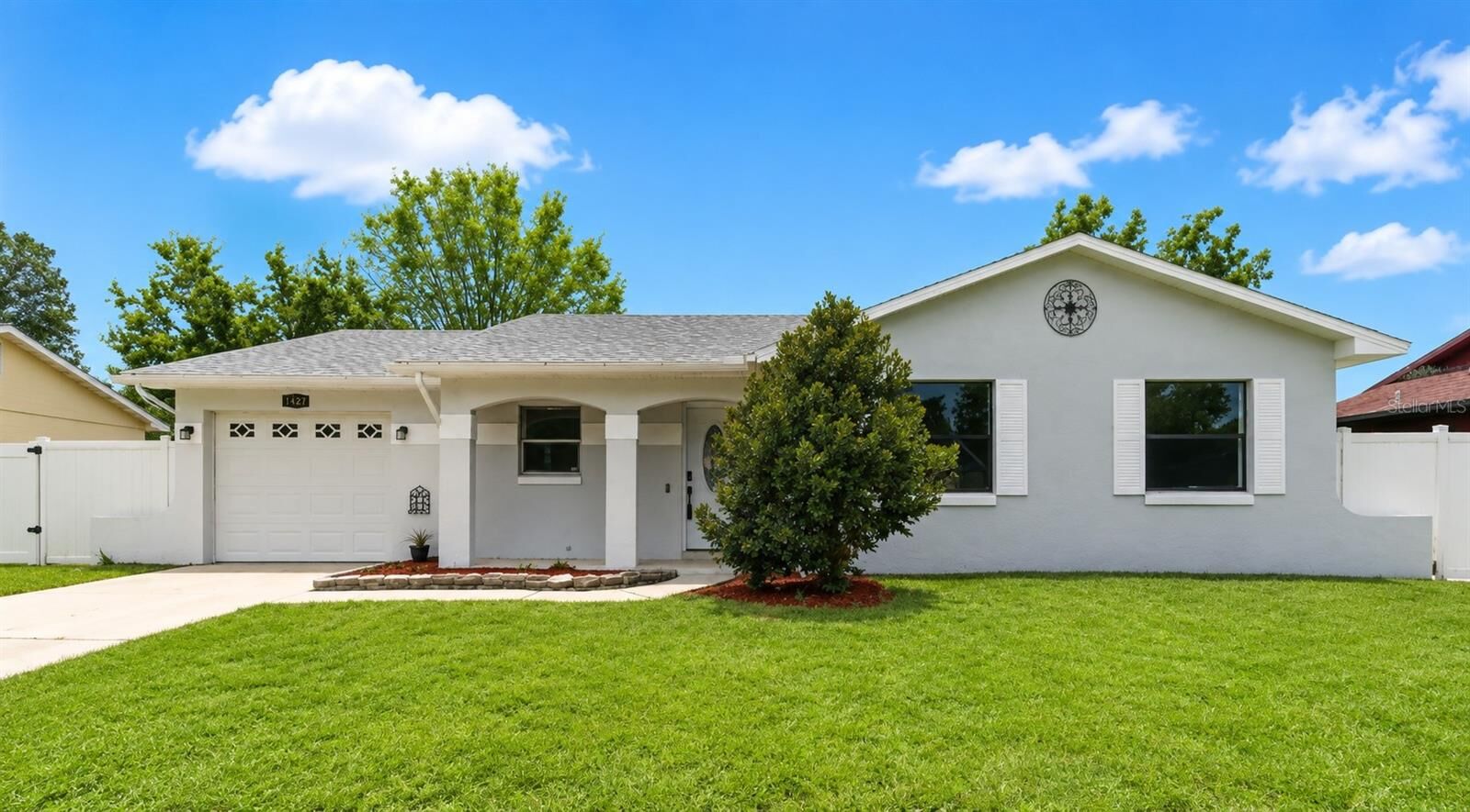 Property Photo:  1427 Benwick Way  FL 32707 