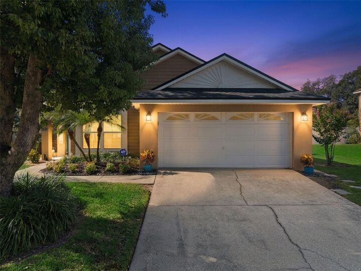 Property Photo:  1038 Royal Oaks Drive  FL 32703 