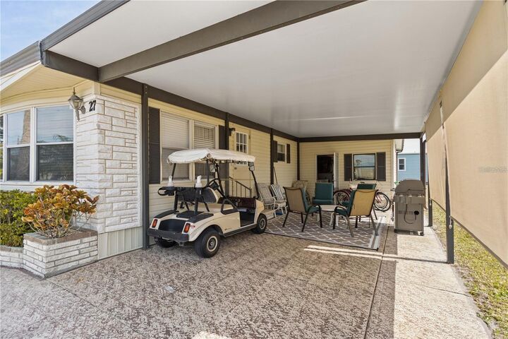Property Photo:  2100 Kings Highway 27  FL 33980 