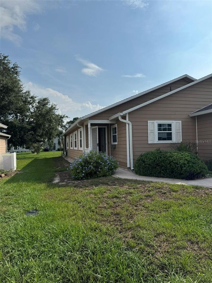 Property Photo: 37414 Castleberry Drive FL 33542