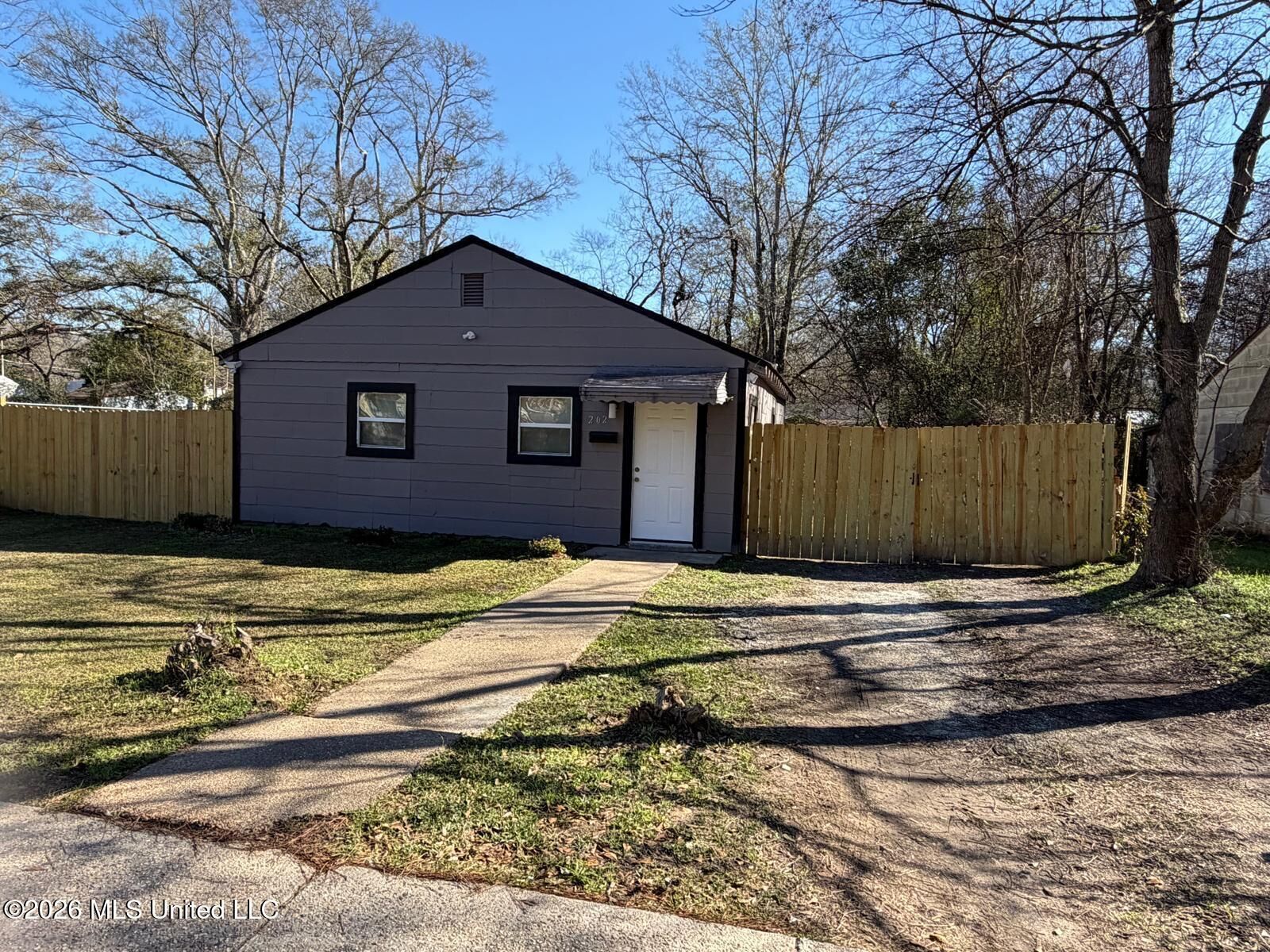 Property Photo: 202 Lindsey Drive MS 39209