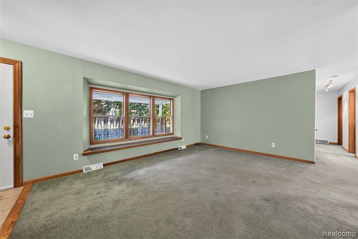 Property Photo:  10975 Andersonville Road  MI 48350 3105 