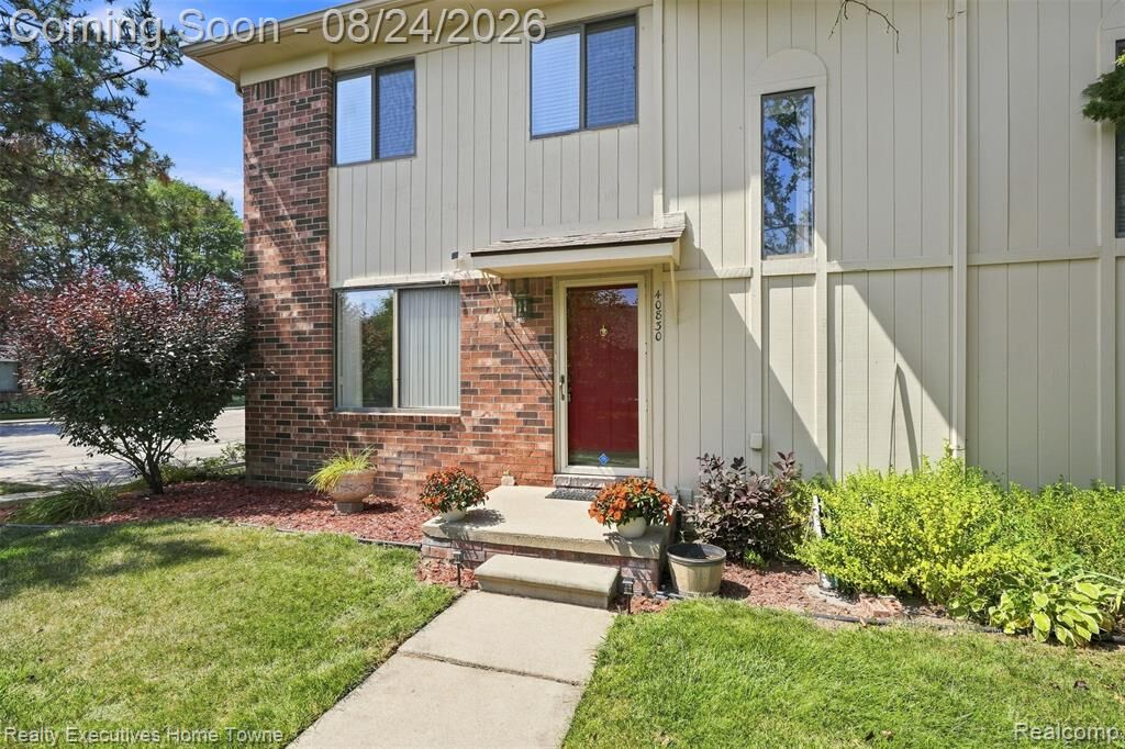 Property Photo:  40830 Highpointe Drive 17  MI 48038 2556 