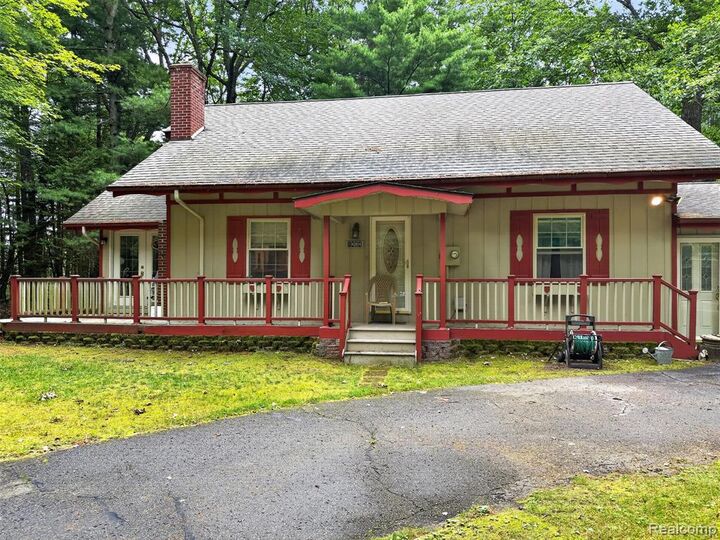 Property Photo: 1484 Leeward Lane MI 48656 9229