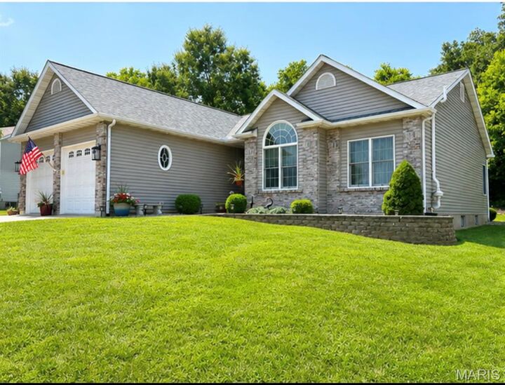 Property Photo:  212 Victoria Drive  MO 63379 