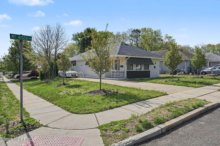 Property Photo:  3 Mount Kisco Drive  NJ 08753 
