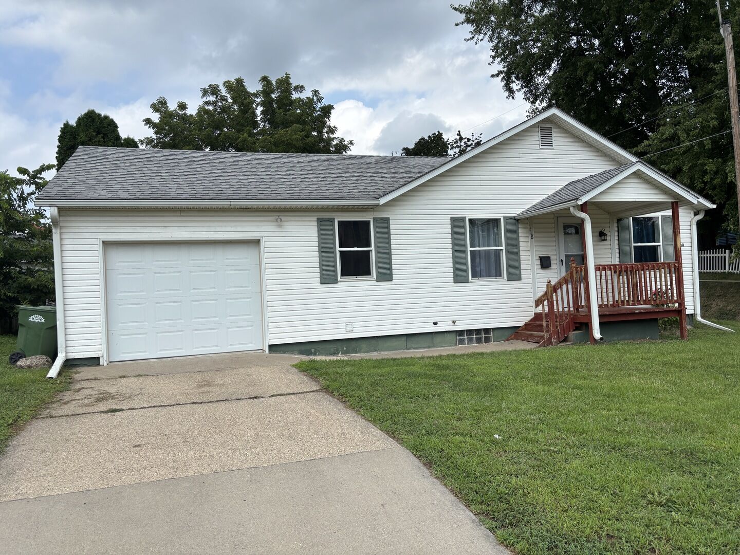 Property Photo: 118 29th Avenue IA 52732