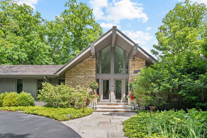 Property Photo:  677 Driftwood Lane  IL 60062 