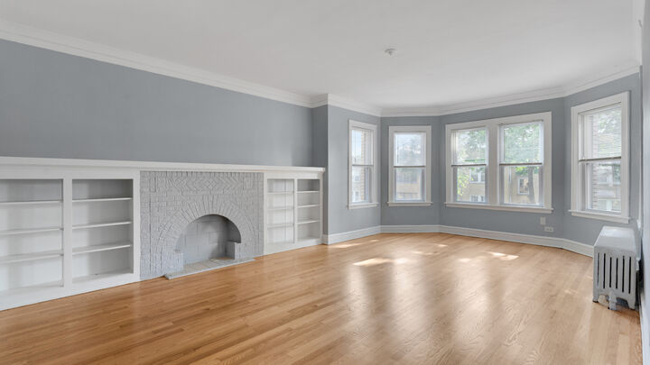 Property Photo:  5714 N Christiana Avenue 1  IL 60659 