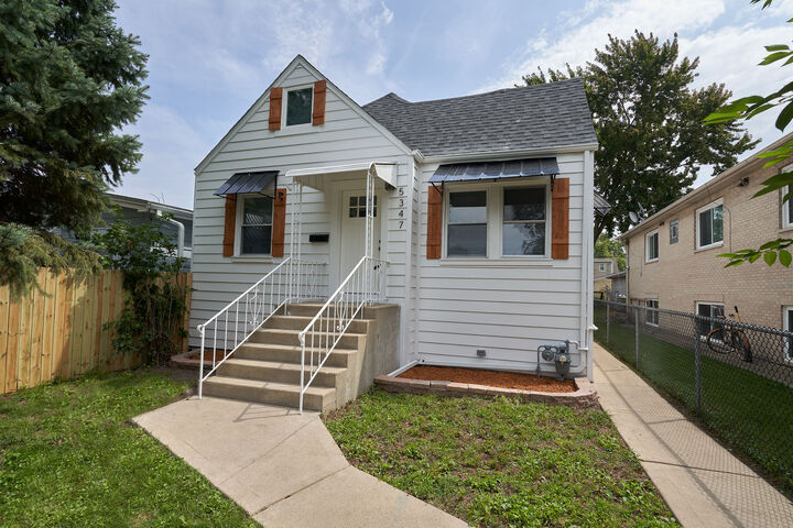 Property Photo:  5347 S 73 Avenue  IL 60501 