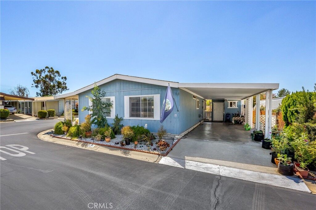 Property Photo:  24600 Mountain 136  CA 92544 