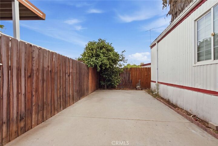 Property Photo:  2250 Chestnut Street 20  CA 92410 