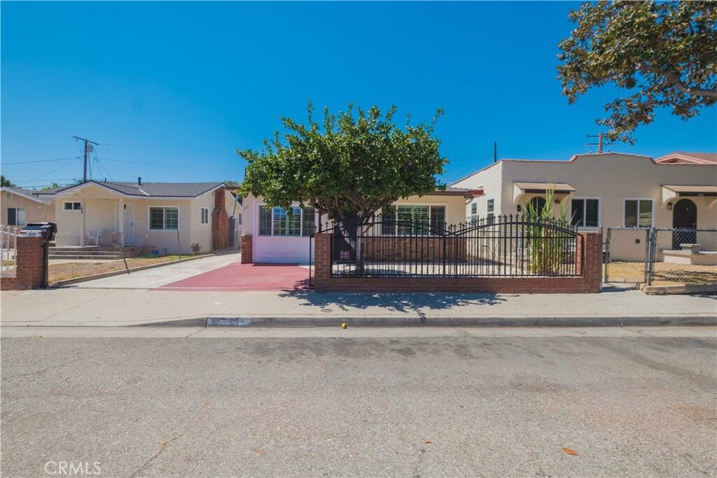 Property Photo:  931 - 933 S La Verne Ave  CA 90022 