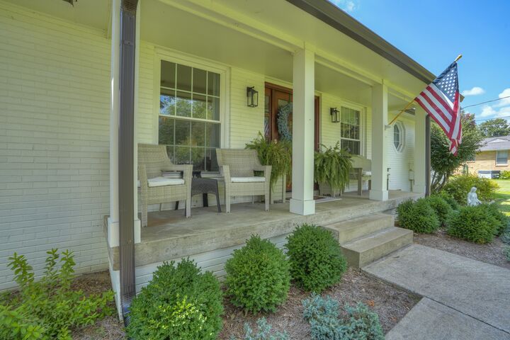 Property Photo:  384 Indian Lake Rd  TN 37075 