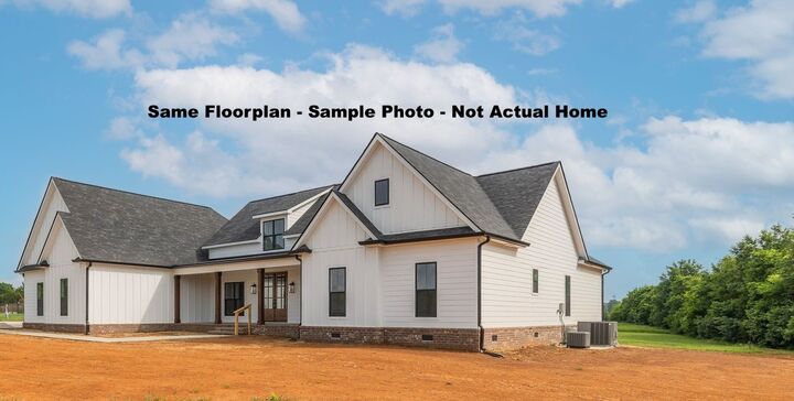 Property Photo:  3833 Highway 431  TN 38401 