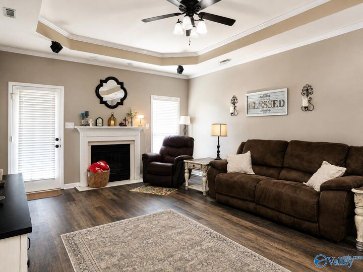 Property Photo:  1802 Grissom Avenue SW  AL 35603 