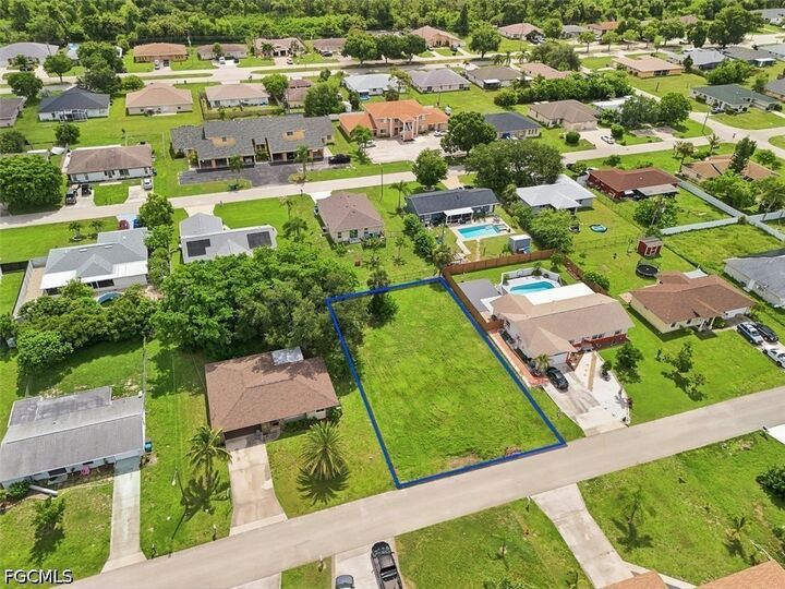 Property Photo: 1221 SE 23rd Avenue FL 33990