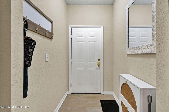Property Photo: 10075 Gate Parkway 302 FL 32246