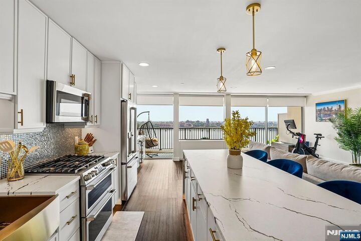 Property Photo: 3 Horizon Road #1015 NJ 07024