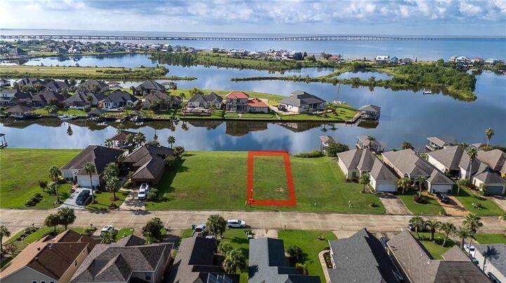 Property Photo:  1456 Royal Palm Drive  LA 70458 