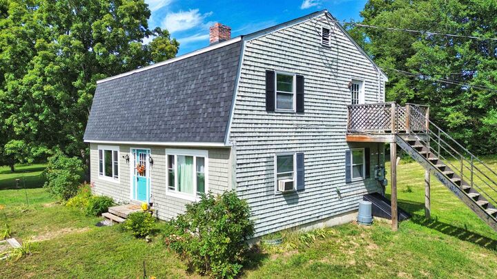 Property Photo:  7 Applecrest Lane  NH 03216 