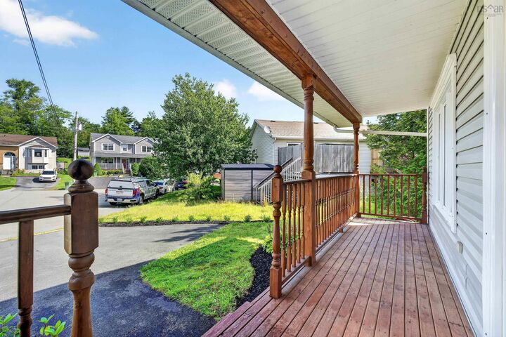 Property Photo: 18 Yarding Court NS B4E 3E5