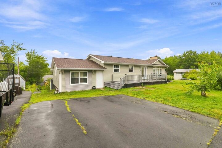 Property Photo: 32 Tamarack Circle NS B4C 1E3