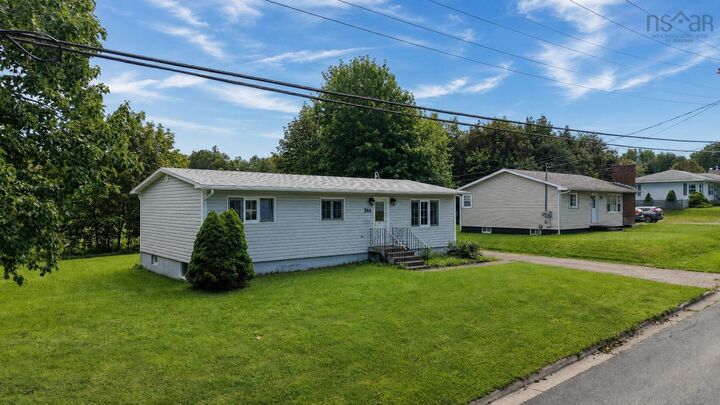 344 Newlands Avenue — photo 1