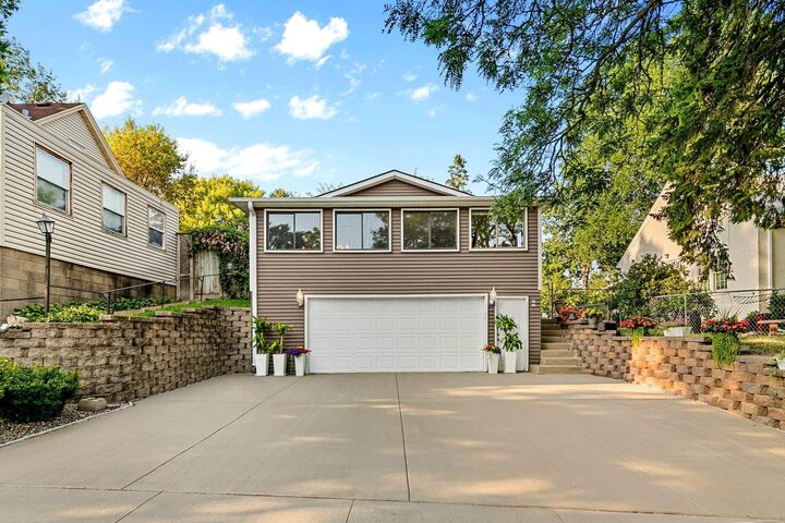 Property Photo:  15 Wyoming Street W  MN 55107 