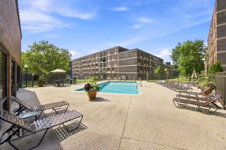 Property Photo: 7200 York Avenue S 314 MN 55435