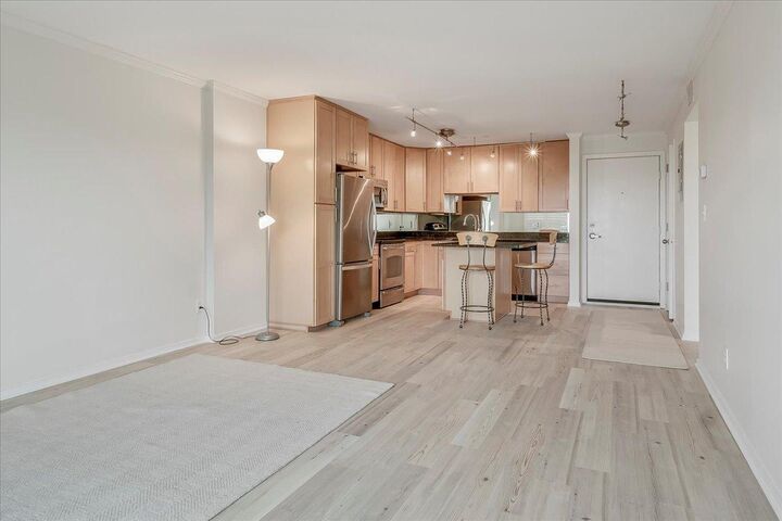 Property Photo: 210 W Grant Street 506 MN 55403
