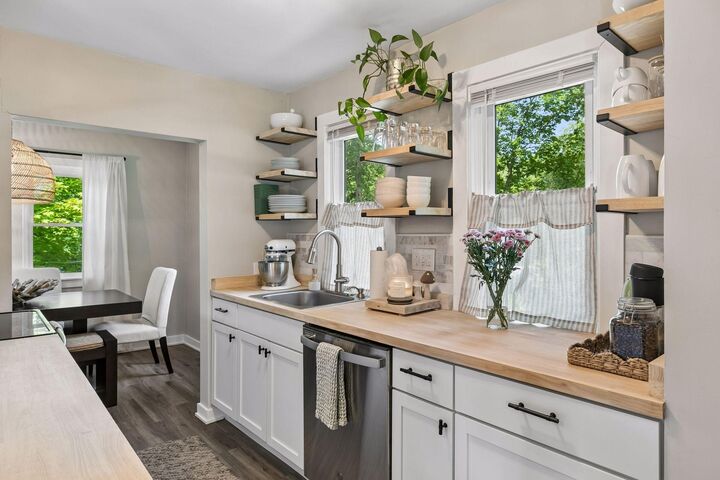 Property Photo:  3593 Crystal Place  MN 55391 