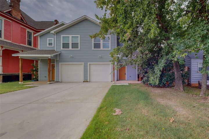 Property Photo: 618 W Sears Street TX 75020