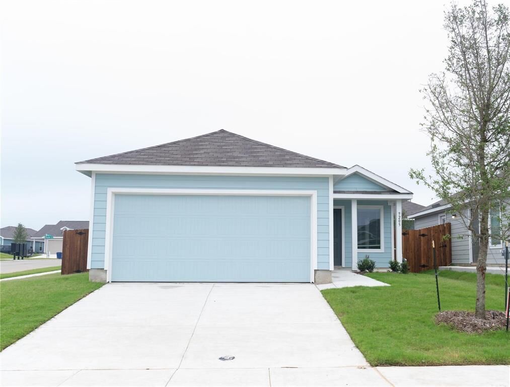 Property Photo:  9205 Grackle Place  TX 75071 