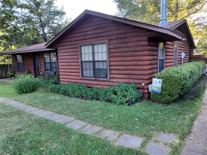Property Photo: 3212 Seminole Drive LA 71107