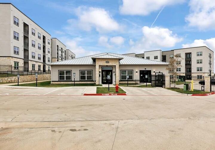 Property Photo:  2551 N Guadalupe Street 5208  TX 78155 