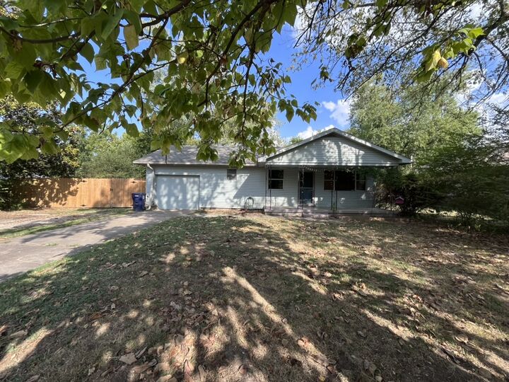 Property Photo: 209 S Neal Street AR 72753