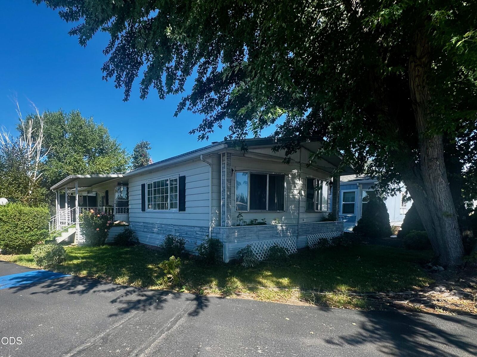 Property Photo:  3500 Summers Ln #47  OR 97603 