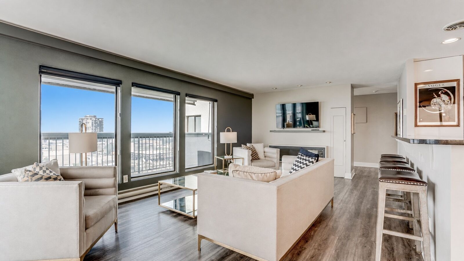 Property Photo: 737 Leon Avenue 1401 BC V1Y 8L6