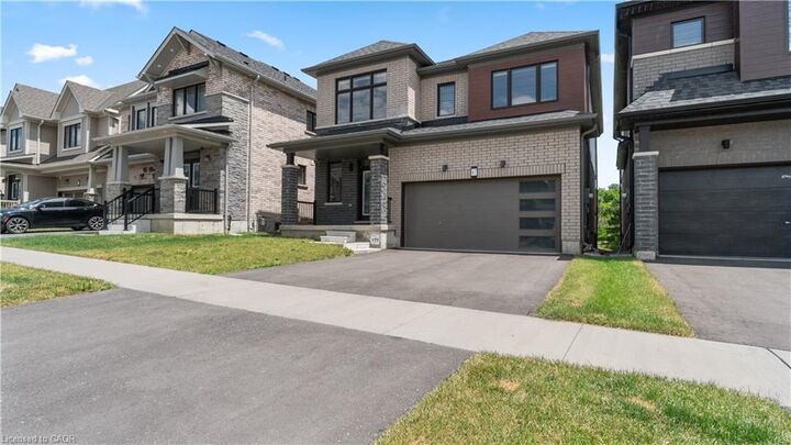 Property Photo: 97 Lilac Circle ON N3W 0H6